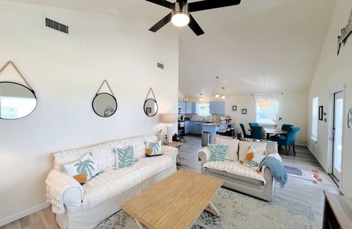 Freeport House | Sunset by the Bay - Ocean & Intracoastal Deck Views!