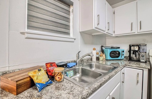 El Paso Apartment | Sunset Sanctuary - El Paso