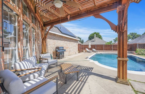Rowlett House | Sunshine & Poolside Hideaway.