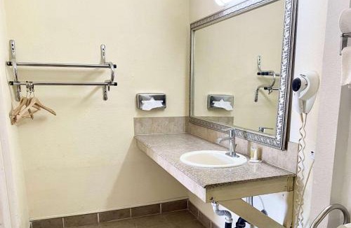 Huning Highland Historic District Hotel | Super 8 by Wyndham Albuquerque Downtown