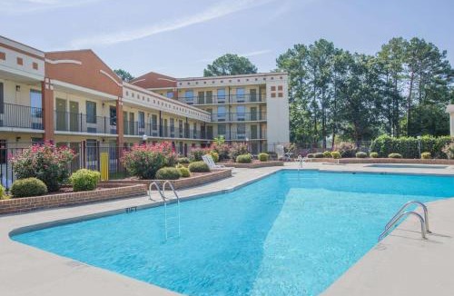 Jasper Hotel | Super 8 by Wyndham Jasper