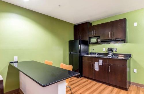 Kenedy Hotel | Super 8 by Wyndham Kenedy