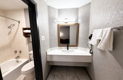 Nacogdoches Hotel | Super 8 By Wyndham Nacogdoches Near University
