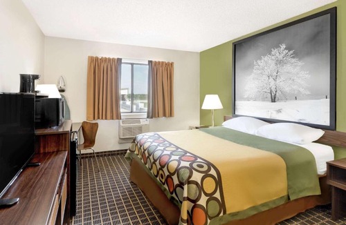 Norfolk Hotel | Super 8 by Wyndham Norfolk