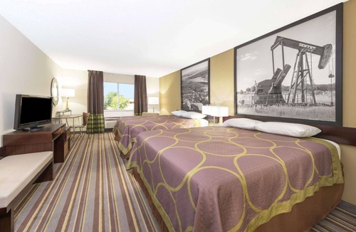 Perry Hotel | Super 8 by Wyndham Perry