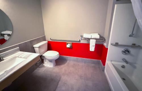 Windsor Hotel | Super 8 by Wyndham Windsor