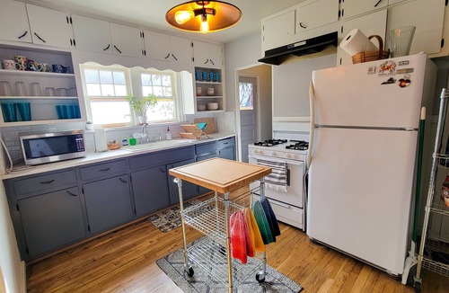 Nob Hill House | Super cozy southwestern style house. Lots of food/activities nearby.
