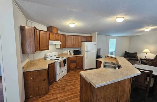 Voth House | Superb 3-bedroom mobile home in charming Vidor #23