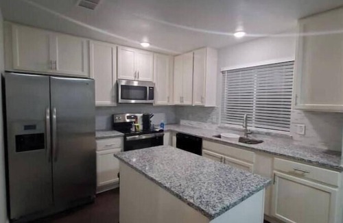 North Arlington House | SUPERHOST/Luxury Duplex; Crib; AT&T Stadium/6 Flags< 3 miles