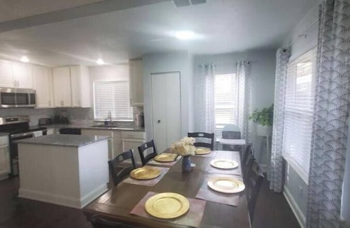 North Arlington House | SUPERHOST/Luxury Duplex; Crib; AT&T Stadium/6 Flags< 3 miles