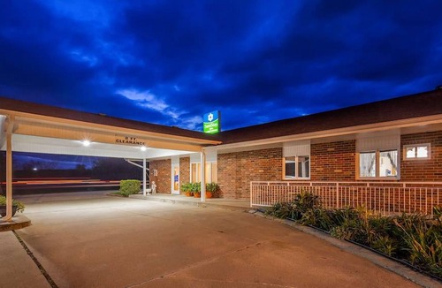 Cameron Hotel | SureStay Hotel by Best Western Cameron
