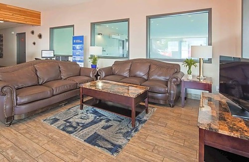 Moses Lake Hotel | SureStay Plus Hotel by Best Western Moses Lake