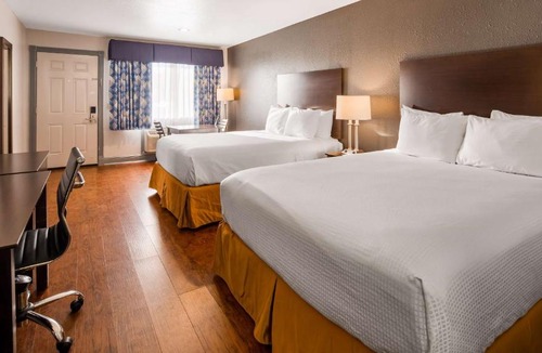 Hammond Hotel | SureStay Plus Hotel by Best Western Hammond