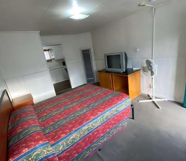 New Tacoma Hotel | Tacoma Center Motel