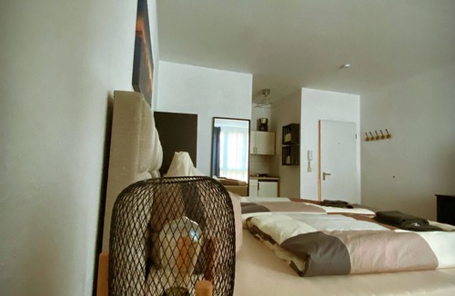 Johannesvorstadt Condo | Talgarten Studio 3