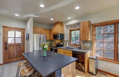Tamarack Resort House | Tamarack - Walk to Marina or Village - Slopeside - Private Hot Tub - Pets OK