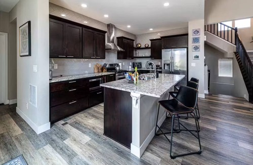 Brighton House | Tanner Peak: Wellness Business Entertainment