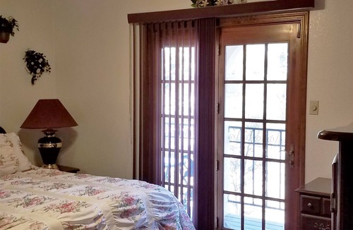 Boles Acres House | Tavares Inn