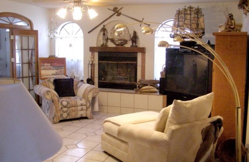 Boles Acres House | Tavares Inn
