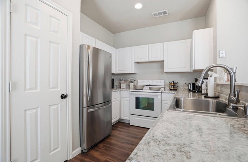 Como House | TCU & Dickies Arena 6 BR Duplex, Sleeps 12
