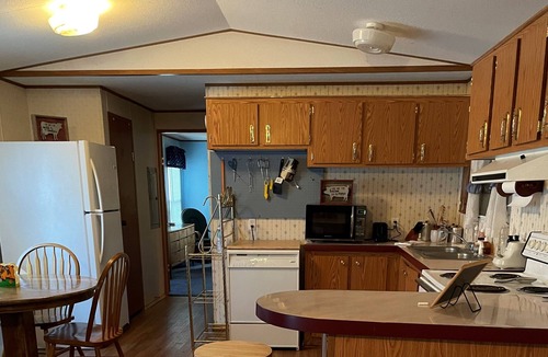 New Blaine House | Terrific 2-bedroom mobile home with plenty of outdoor space to enjoy nature.