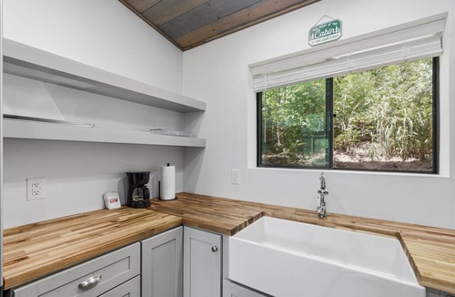 Mount Lemmon Cabin | Terrific 2-bedroom cabin in charming Summerhaven getaway