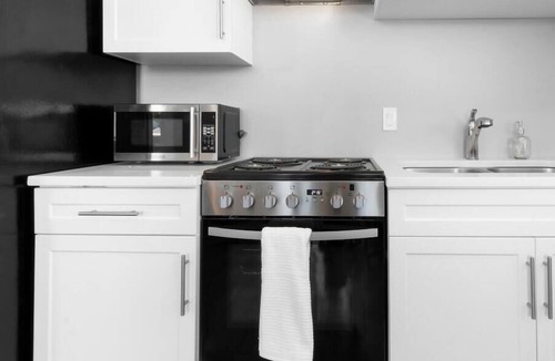 Downtown Albuquerque Apartment | Terrific Tijeras Getaway w Garage – An Irvie Home
