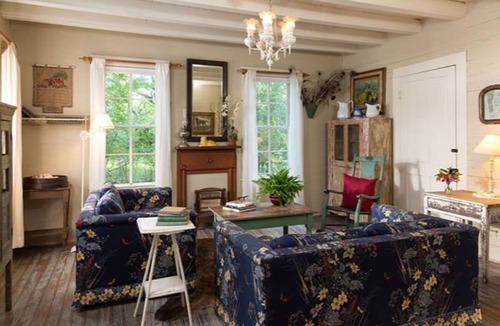 Cat Spring House | Texas Farm House getaway on BlissWood Ranch with Optional Activities & Safari!