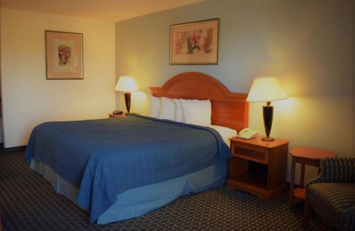 Denton Hotel | Texas Inn & Suites