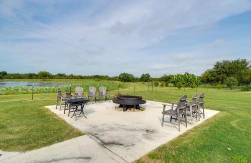 Yancey House | Texas Ranch Retreat: Lake Swimming On-Site