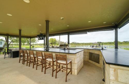 Yancey House | Texas Ranch Retreat: Lake Swimming On-Site
