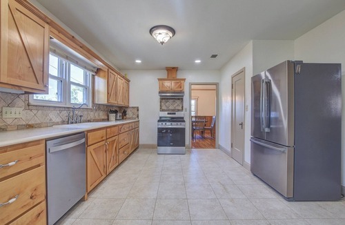 Rochelle House | Texas River Ranch-518 Acres; 2 Homes, Sleeps 21; +/- 3 Miles of River Frontage