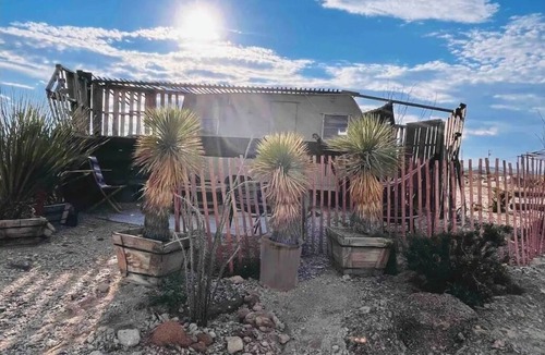 Study Butte-Terlingua House | The Aristocrat @RuinsTerlingua n—Close to park—great WiFi n—On grid—Ghostown