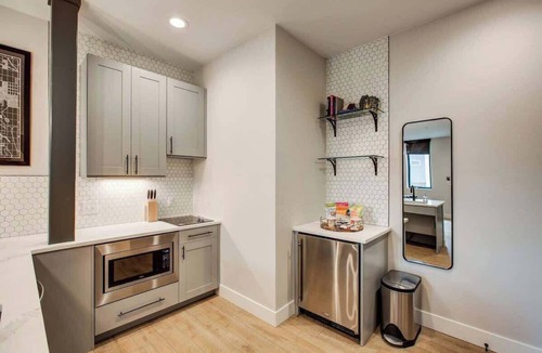 Berkeley Apartment | The Asher - Boutique Hotel - Sleeps 14 - Events