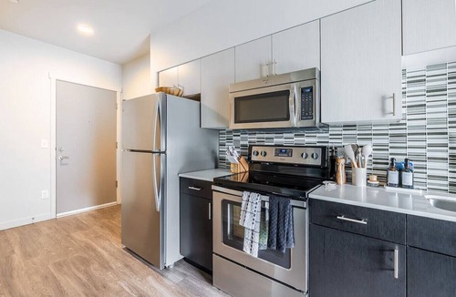 Pioneer Square Apartment | The Astra Suite | Walk to Stadiums!