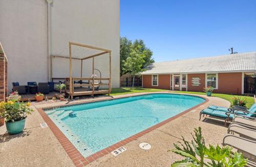 Eastland Hotel | The Austin Room