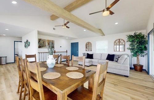 Barrett House | The Baytown Getaway