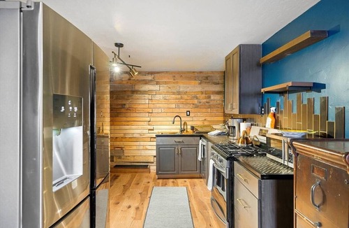 Albuquerque Apartment | The Bizarre and the Beautiful