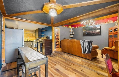 Albuquerque Apartment | The Bizarre and the Beautiful
