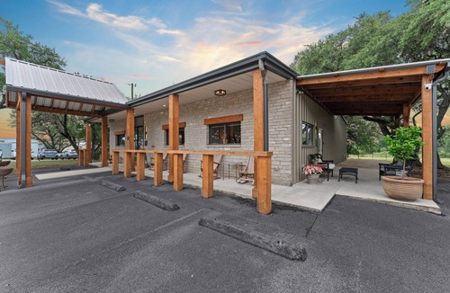 Bulverde Apartment | The Blakely