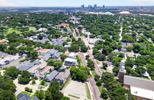 Crestline Area House | 'The Bowie Bungalow' in Fort Worth!