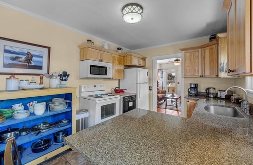 John Day House | The Bungalow