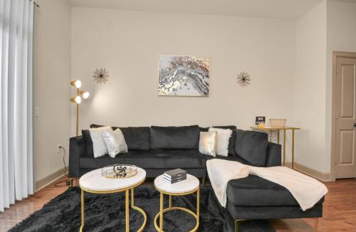 Astrodome Apartment | The Calm Space Med Ctr Walk To NRG! Gym & Pool
