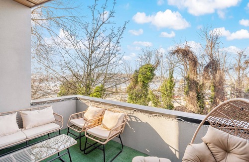Capitol Hill House | The CapHill Palette-Rooftop, GameLounge, Parking & EV