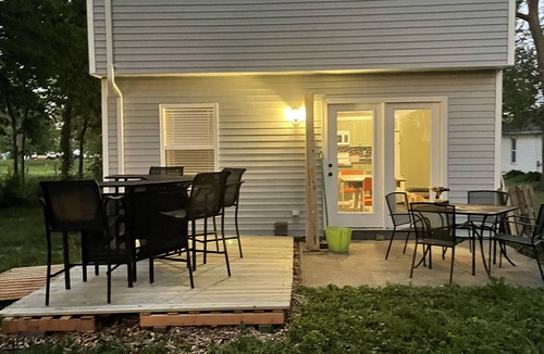 Downtown Des Moines House | The Capitol House-East Village/Downtown, King Bed