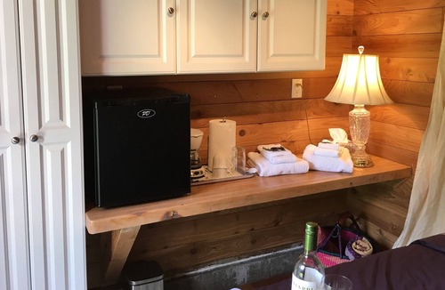 Poulsbo Cabin | The Cedar Cabin at the Forest Farmstead