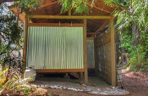 Poulsbo Cabin | The Cedar Cabin at the Forest Farmstead