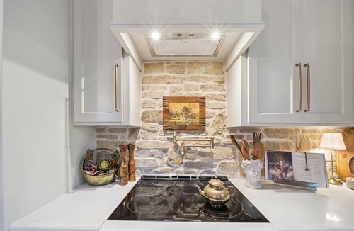 Norman House | The Classy Cottage at Selah - 2 Bedrooms 2 Bathrooms - Close to OU Campus