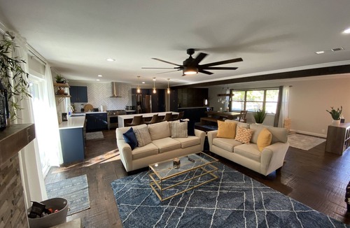 Northwest Dallas House | The Corner House- 5 BED/4BATH home in Dallas/DFW!