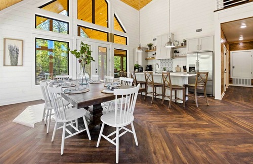 Broken Bow Cabin | The Cottage at Cedar Hills | Poolside Escape